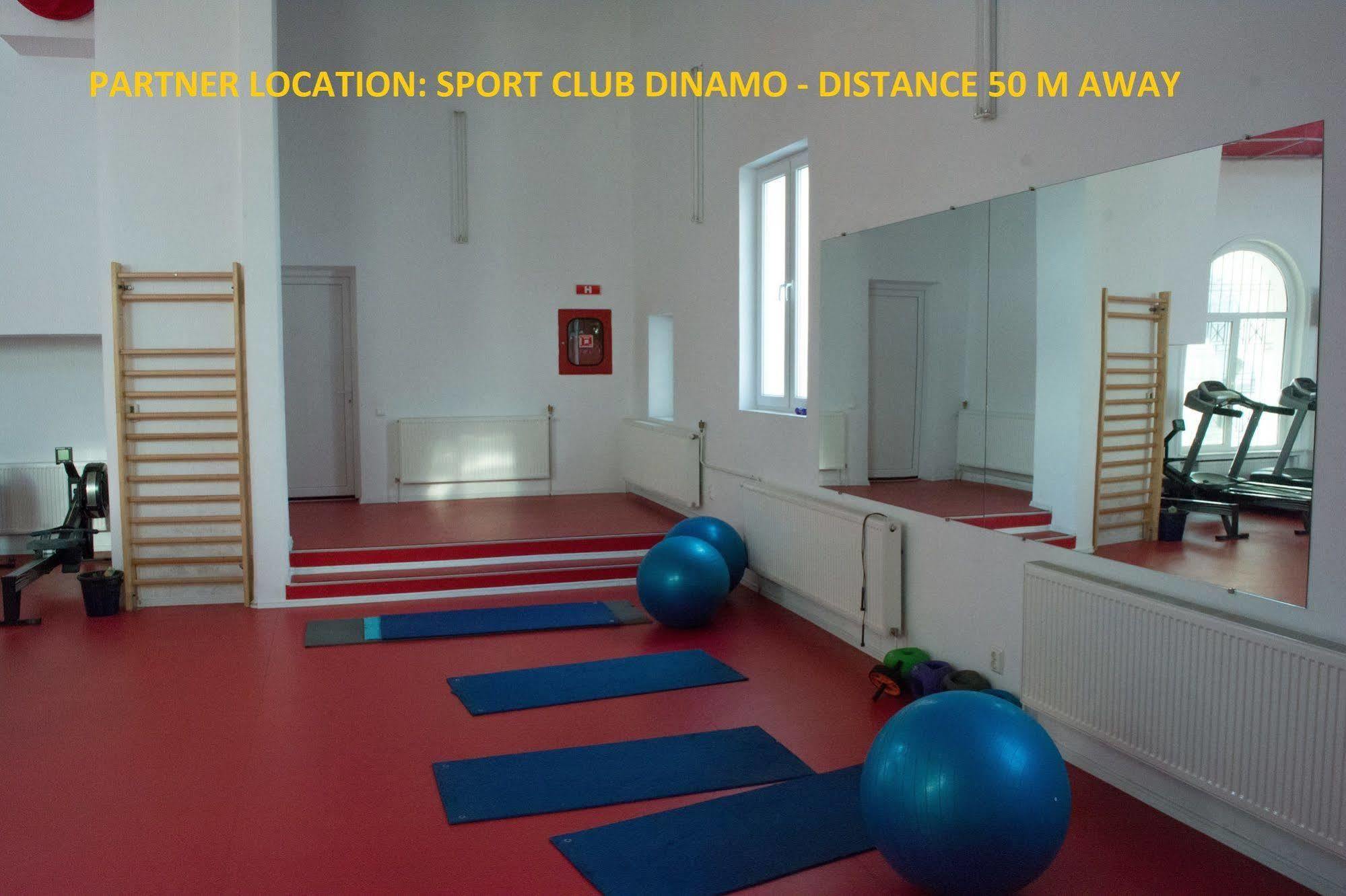Dbh Bucharest Bucareste Exterior foto