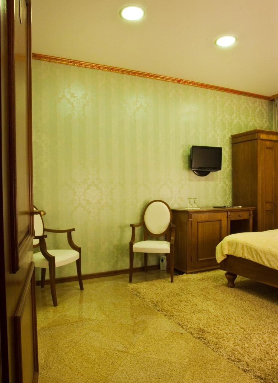 Dbh Bucharest Bucareste Quarto foto
